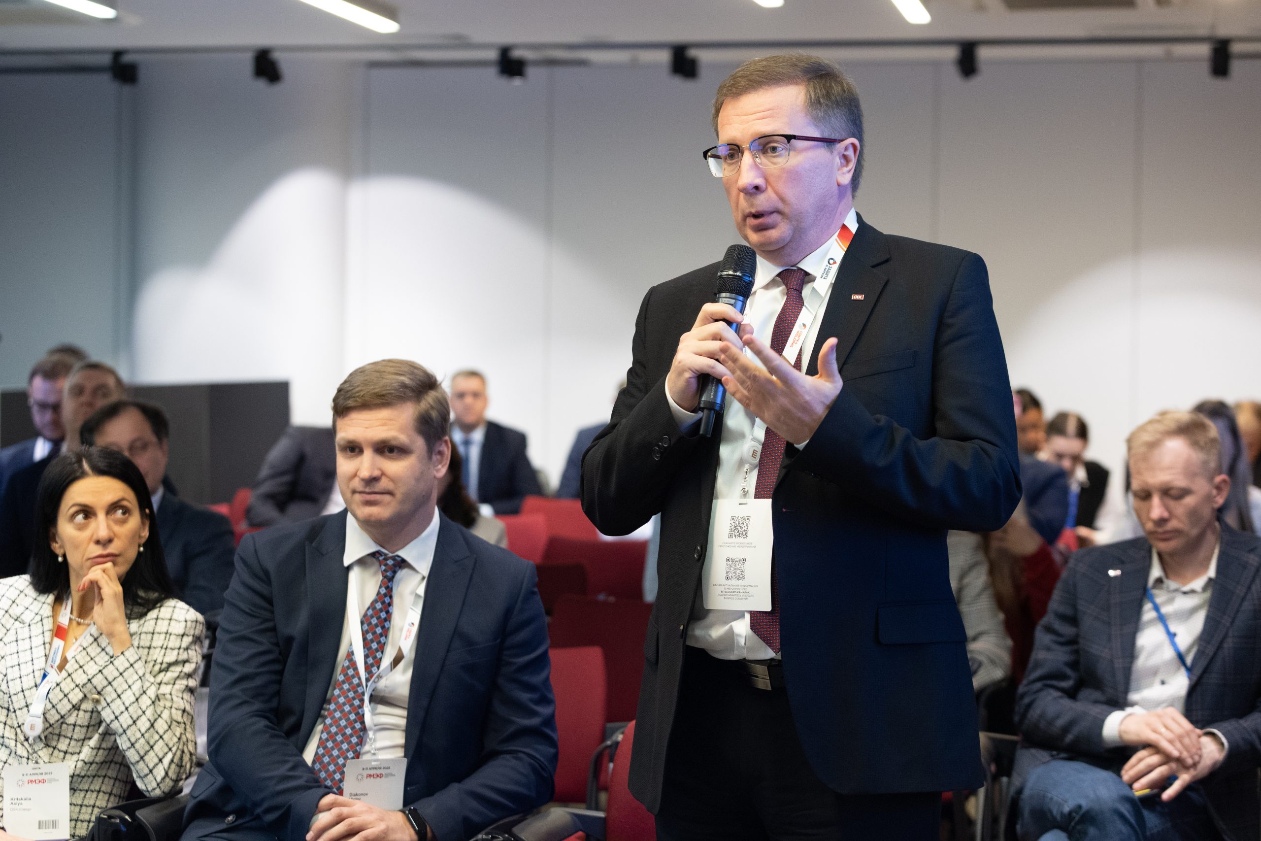 Ассоциация ГП и ЭСК провела в рамках РМЭФ-2025 круглый стол о модели развития конкуренции на розничных рынках электроэнергии 